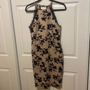 Womens dress. Size large